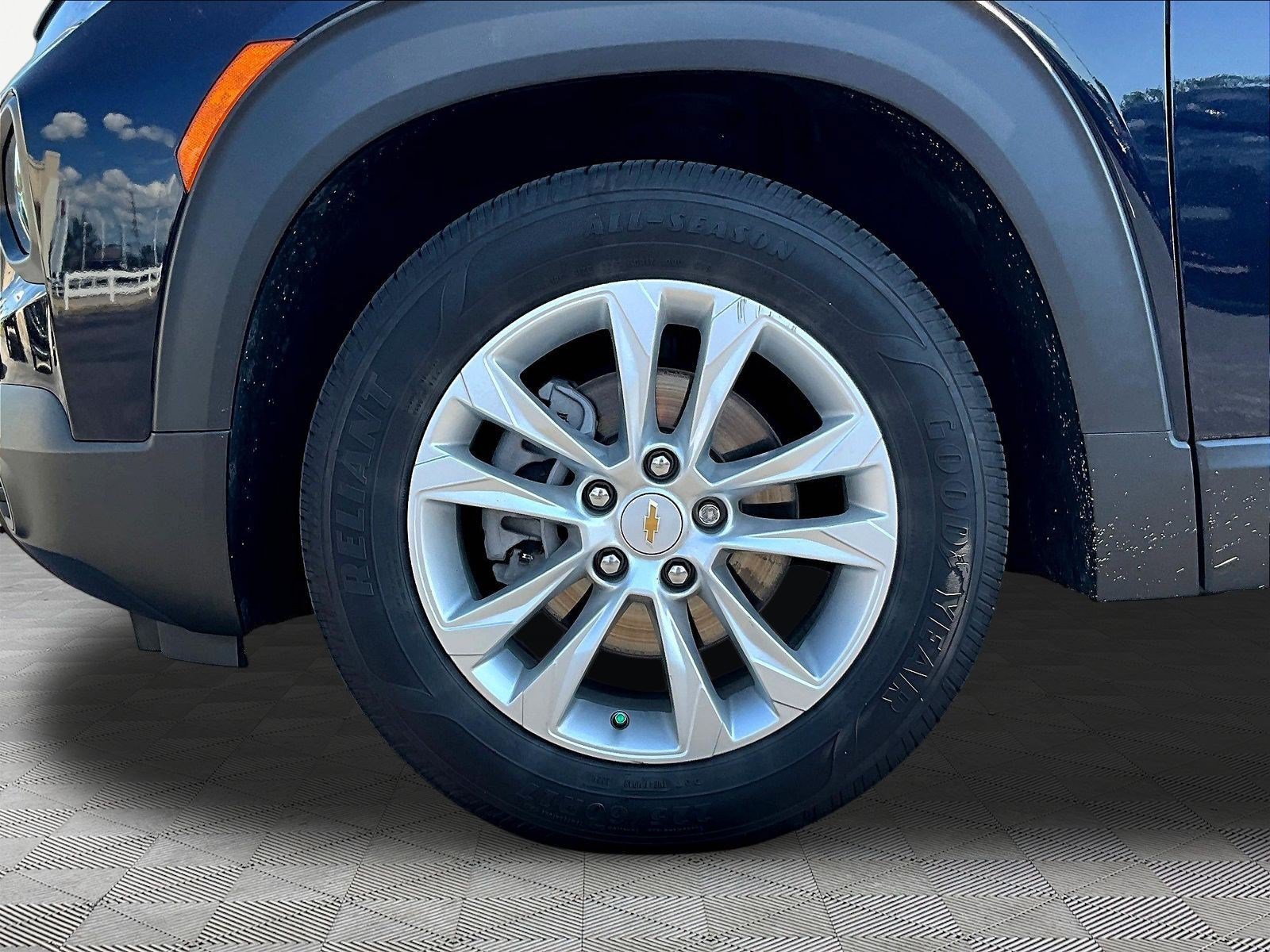 Used 2021 Chevrolet TrailBlazer LS FWD image 32