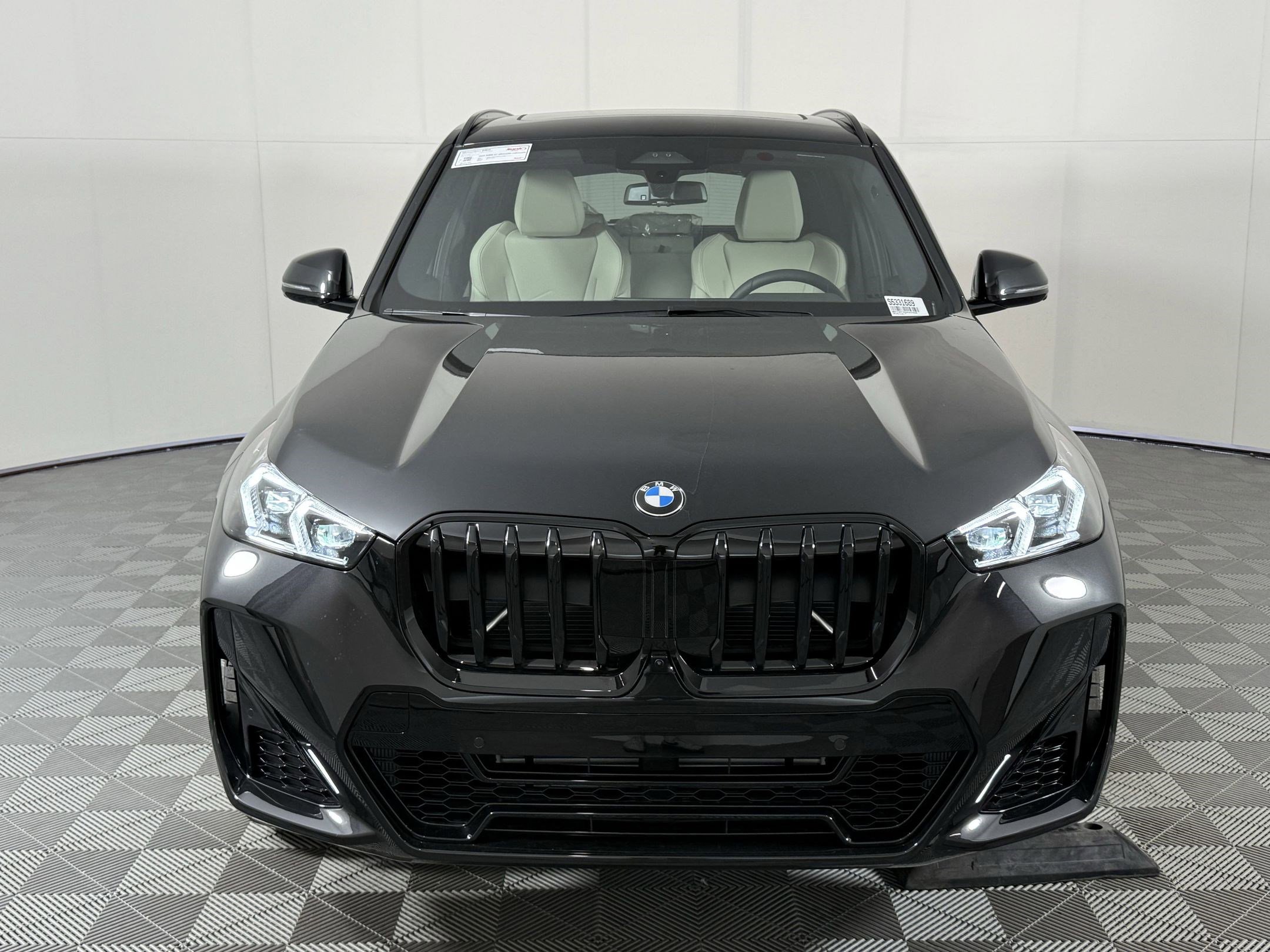 Used 2025 BMW X1 xDrive28i w/ Technology Package image 5