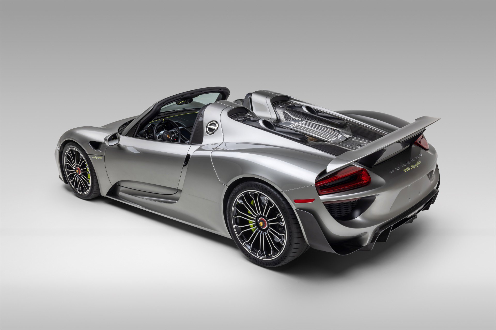 Used 2015 Porsche 918 Spyder AWD/4WD image 7