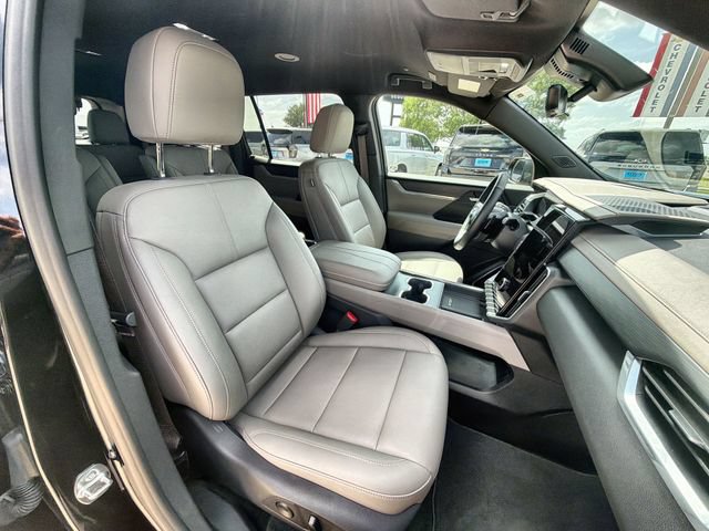 Used 2026 GMC Acadia Elevation w/ Elevation Premium Package FWD image 27