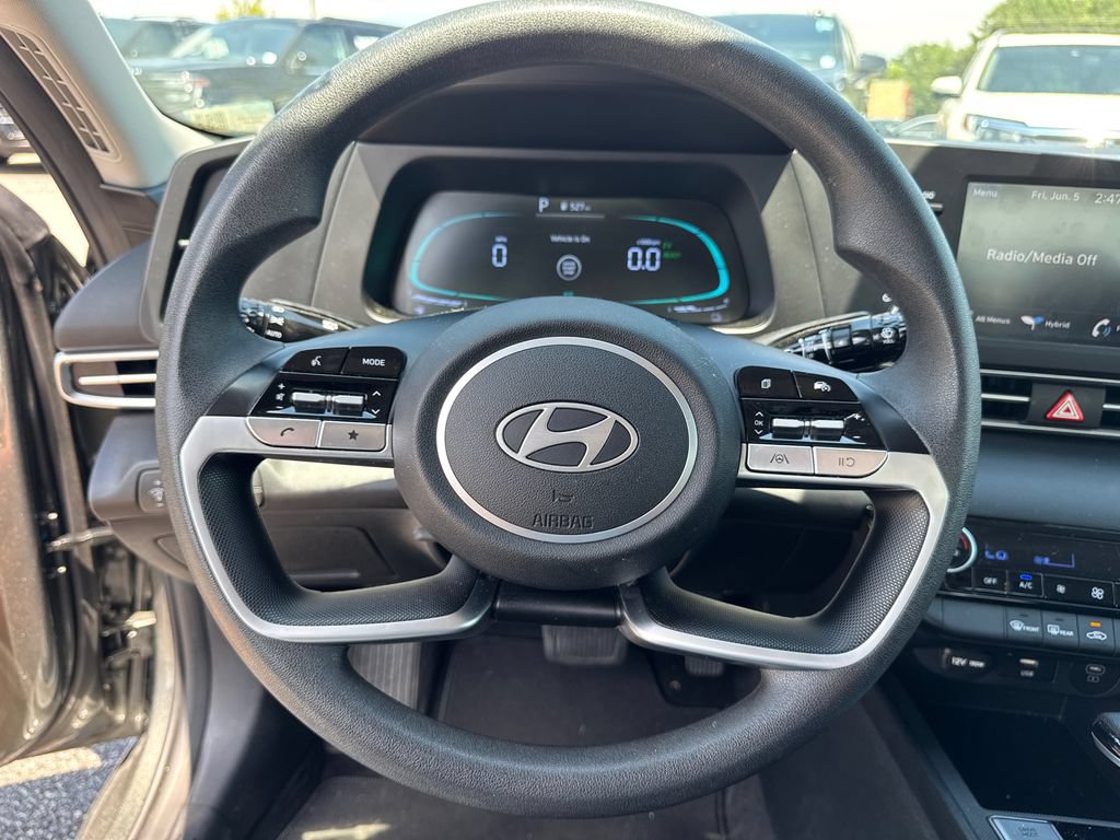 Certified 2025 Hyundai Elantra Hybrid FWD image 22