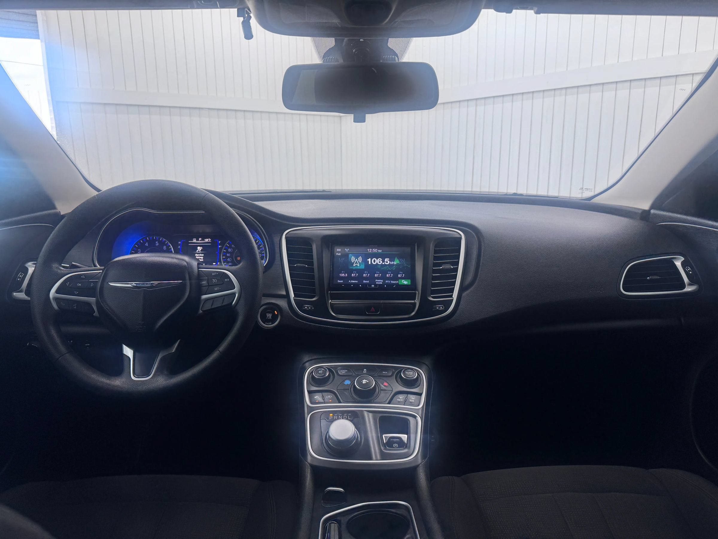 Used 2015 Chrysler 200 Limited FWD image 17