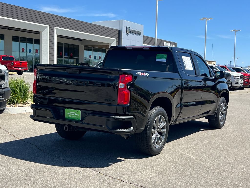 Used 2022 Chevrolet Silverado 1500 RST w/ LPO, Blackout Package AWD/4WD image 9