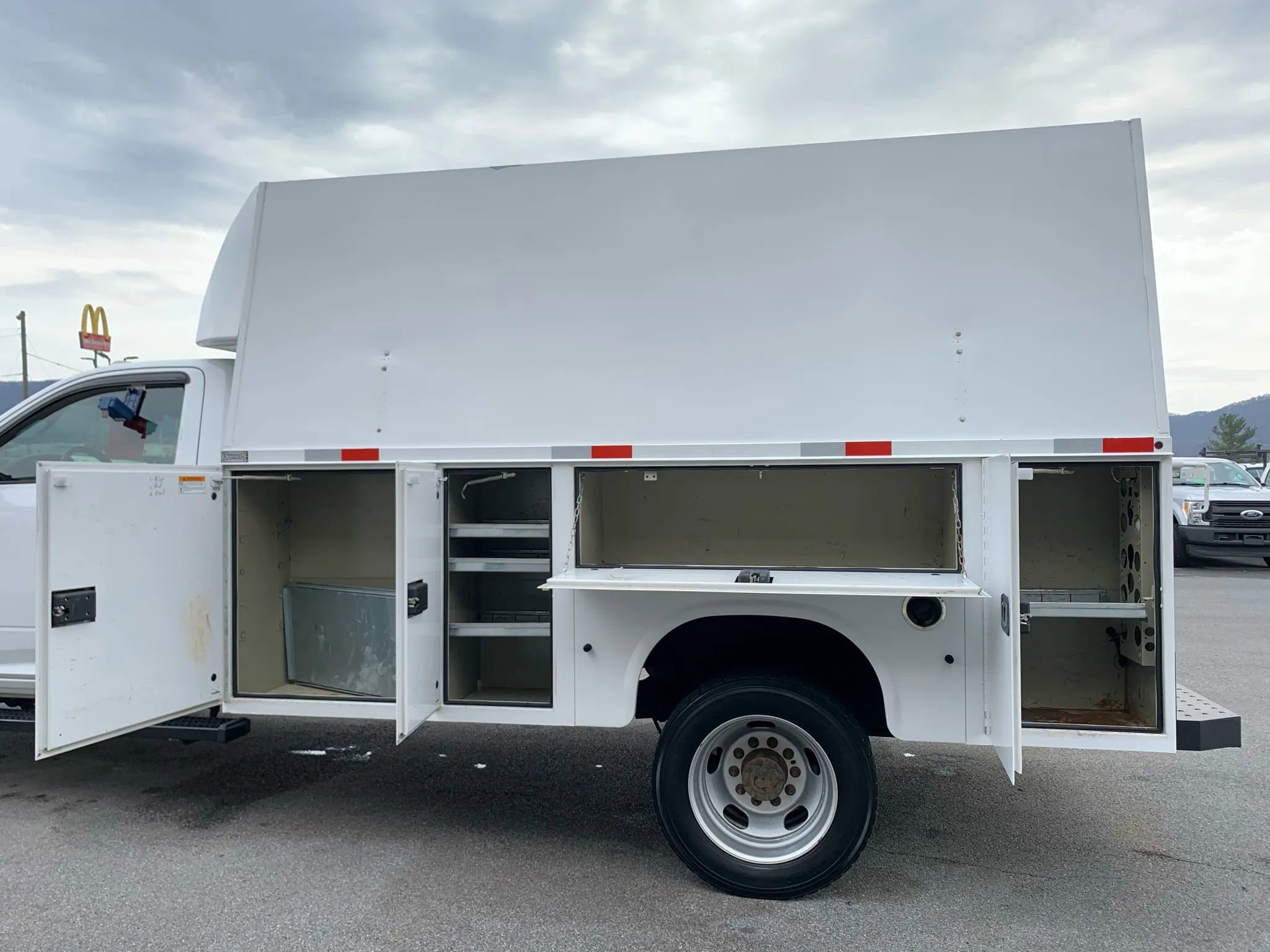 Used 2017 RAM 4500 Tradesman w/ Power & Remote Entry Group AWD/4WD image 27