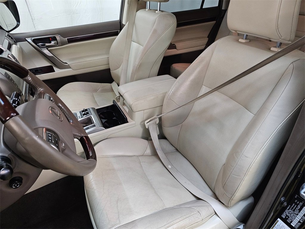 Used 2019 Lexus GX 460 image 22