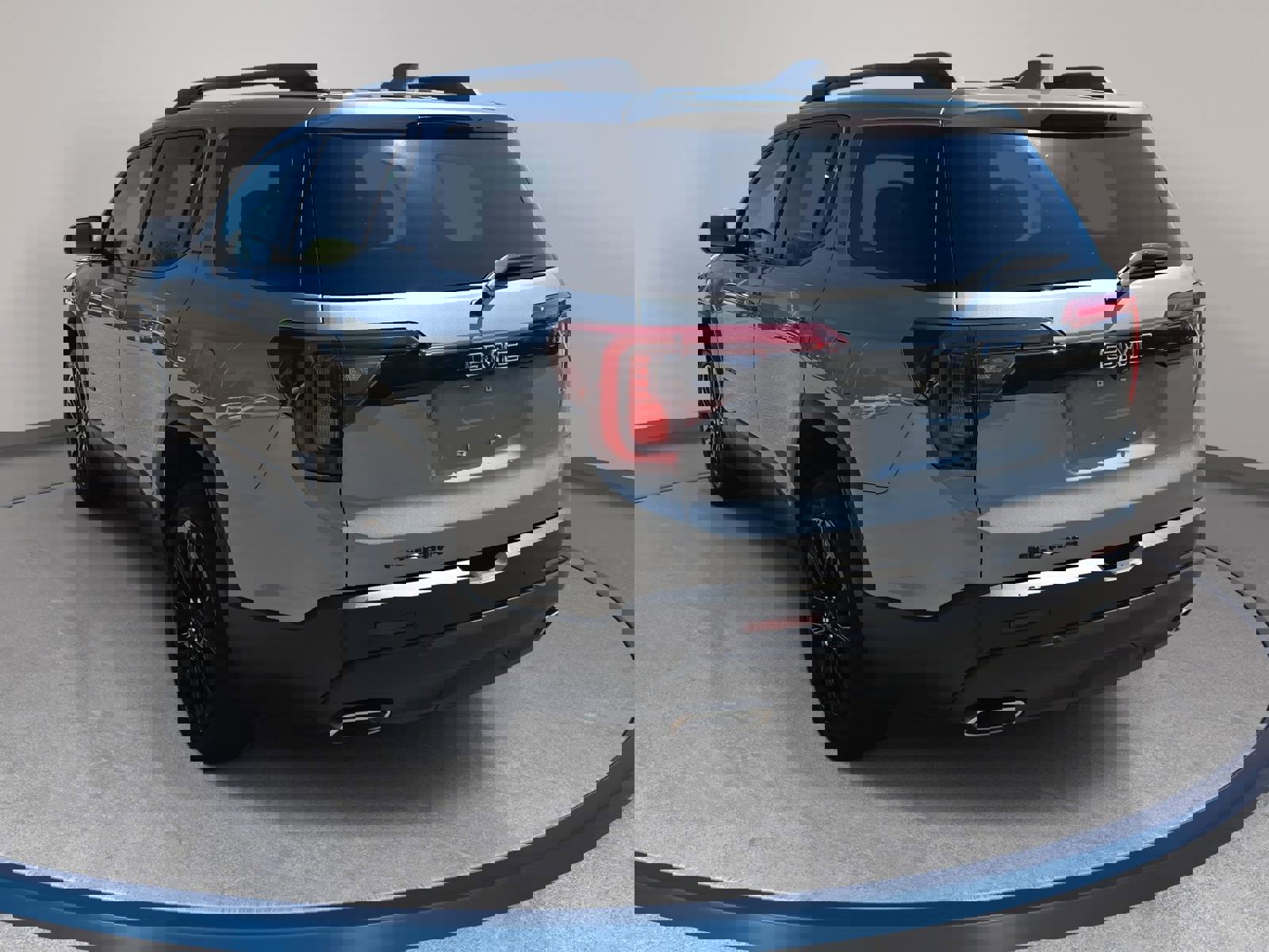 Used 2023 GMC Acadia SLE w/ Driver Convenience Package image 7