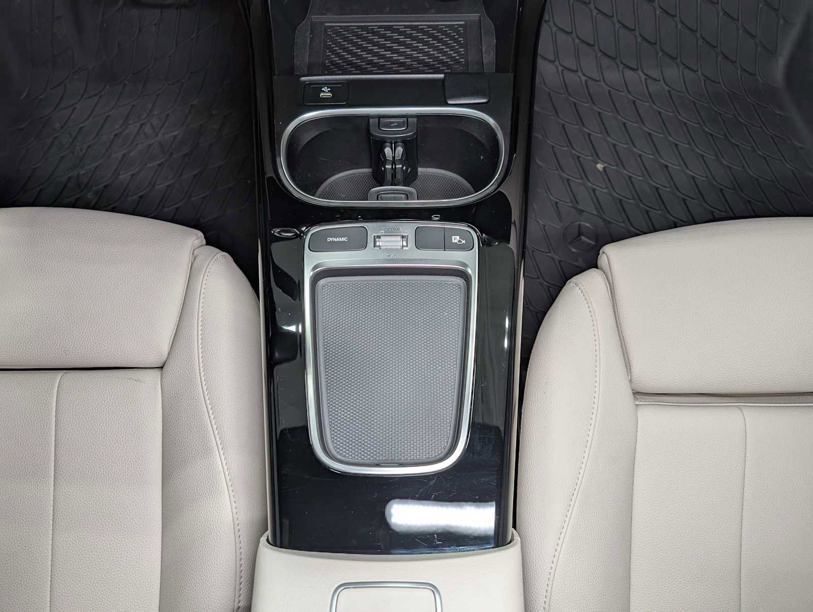 Used 2025 Mercedes-Benz CLA 250 4MATIC image 19