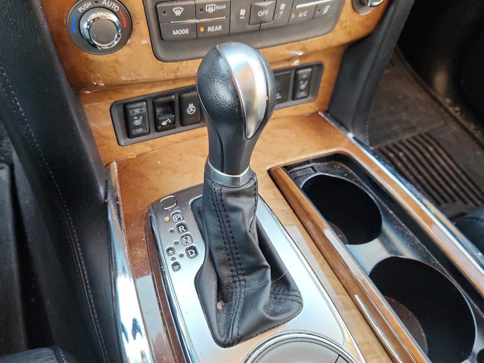 Used 2012 INFINITI QX56 2WD w/ Theater Pkg image 18