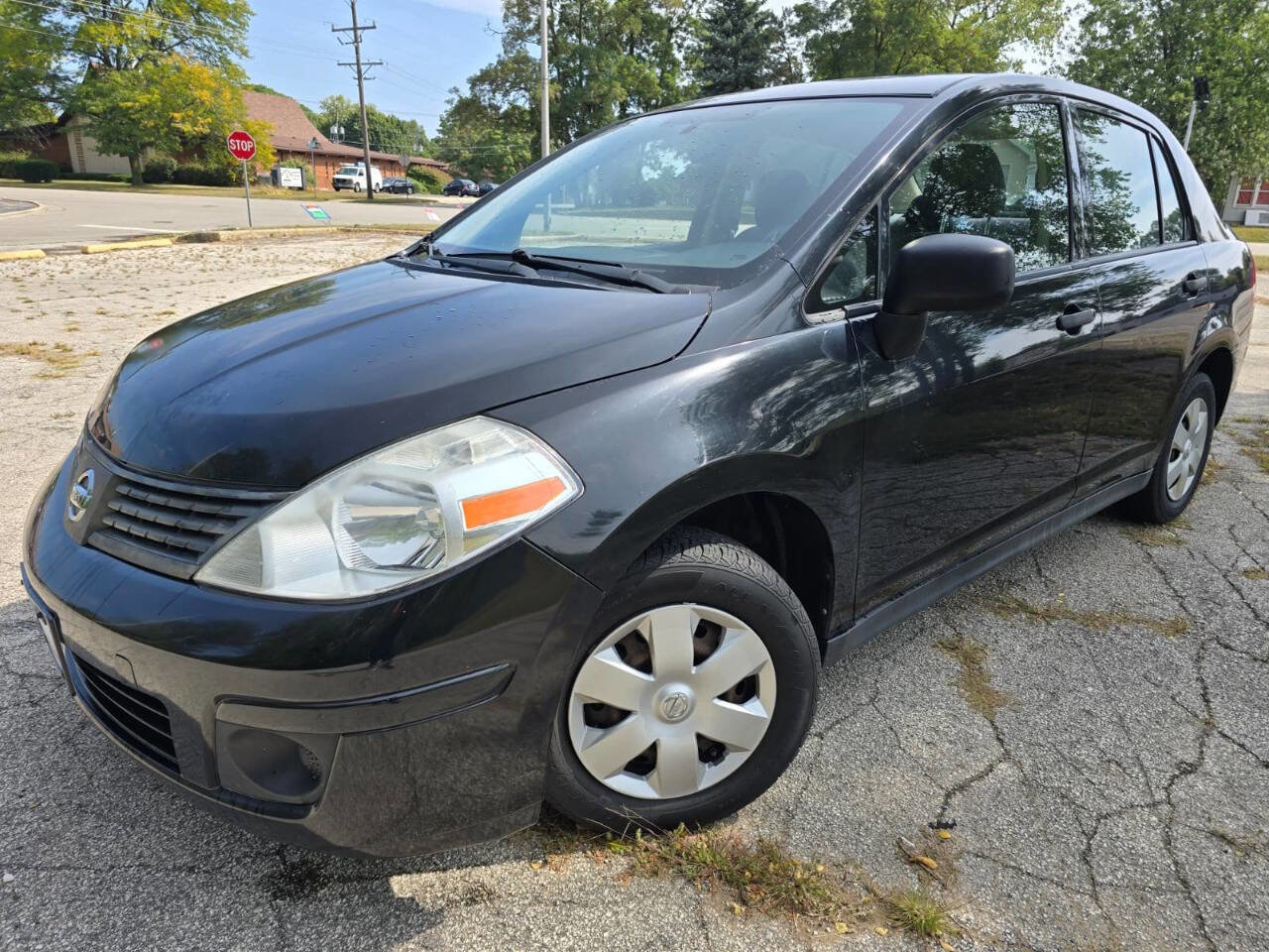 Used 2009 Nissan Versa Sedan image 1