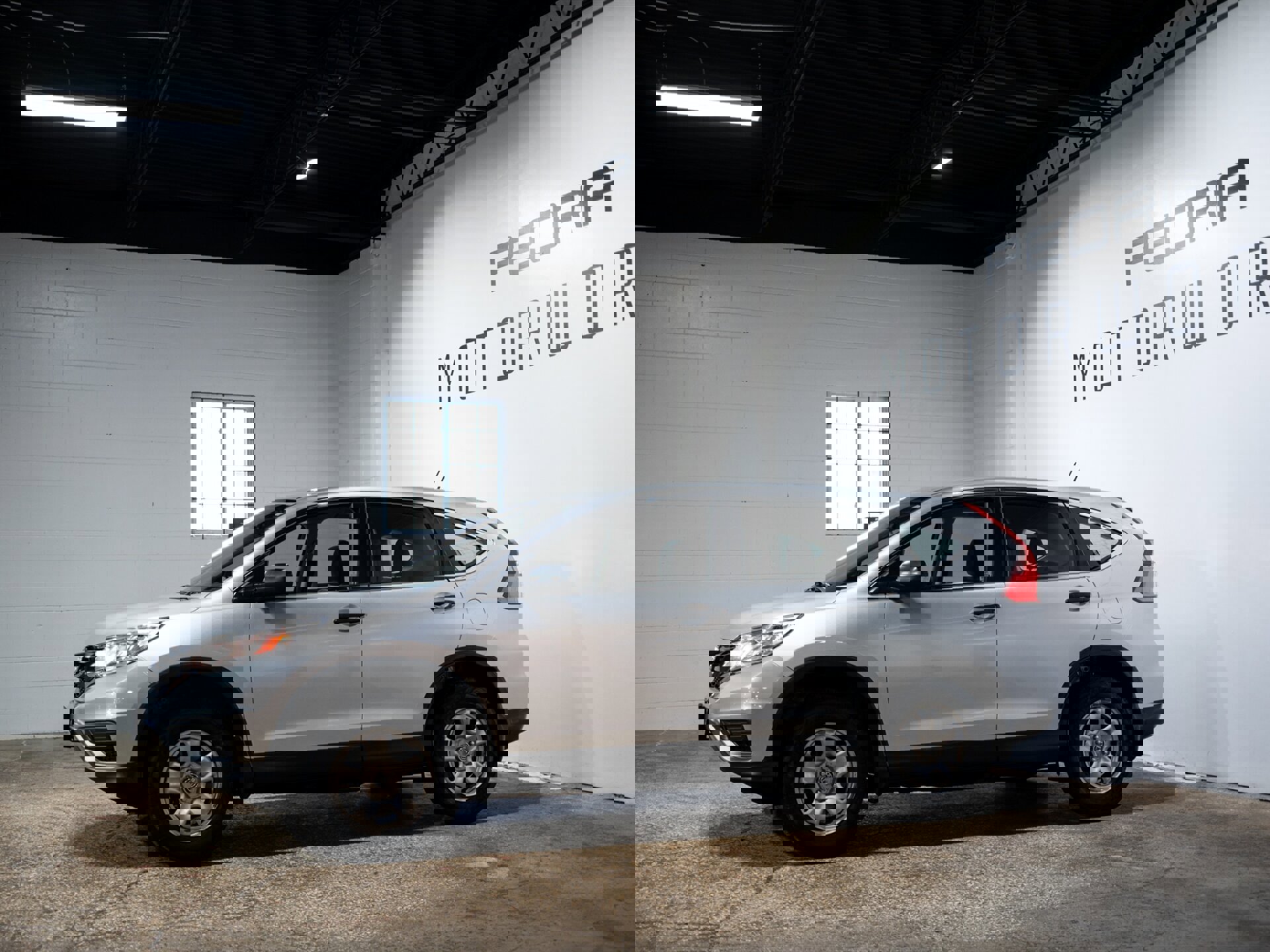 Used 2016 Honda CR-V LX image 4