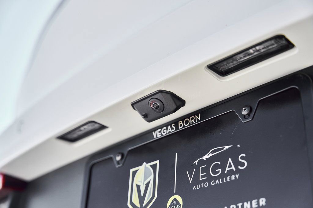 Used 2025 Porsche Macan GTS image 13