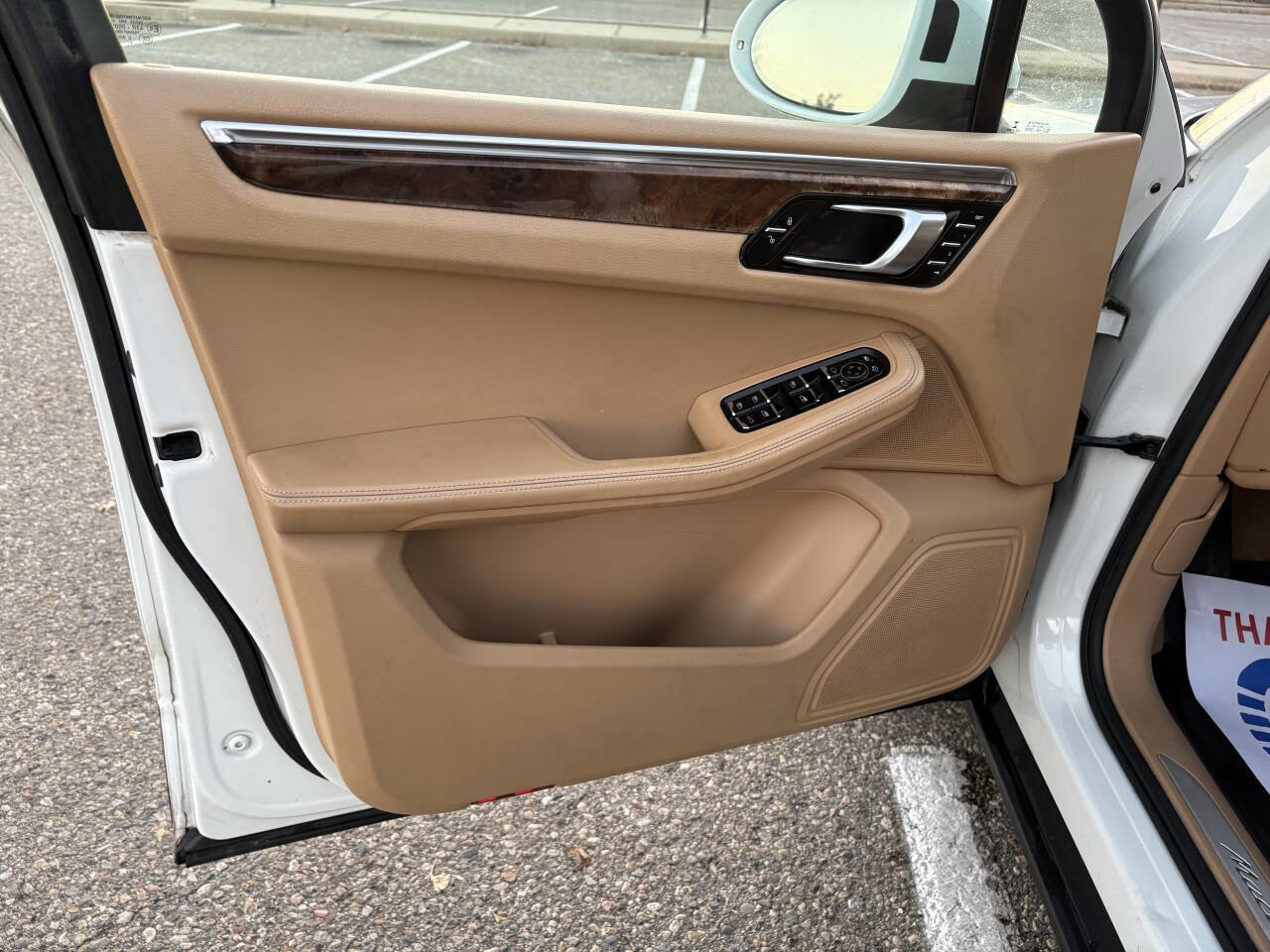 Used 2015 Porsche Macan S image 25