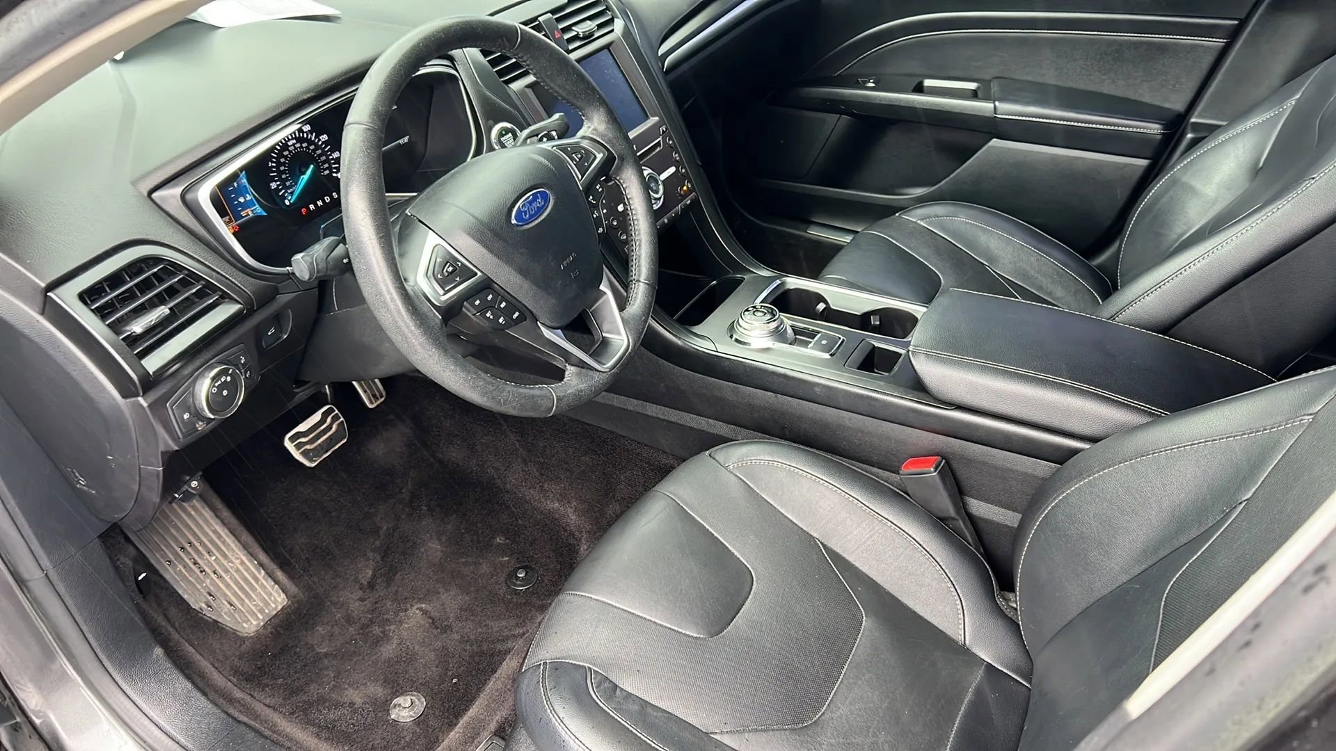 Used 2017 Ford Fusion Titanium image 14