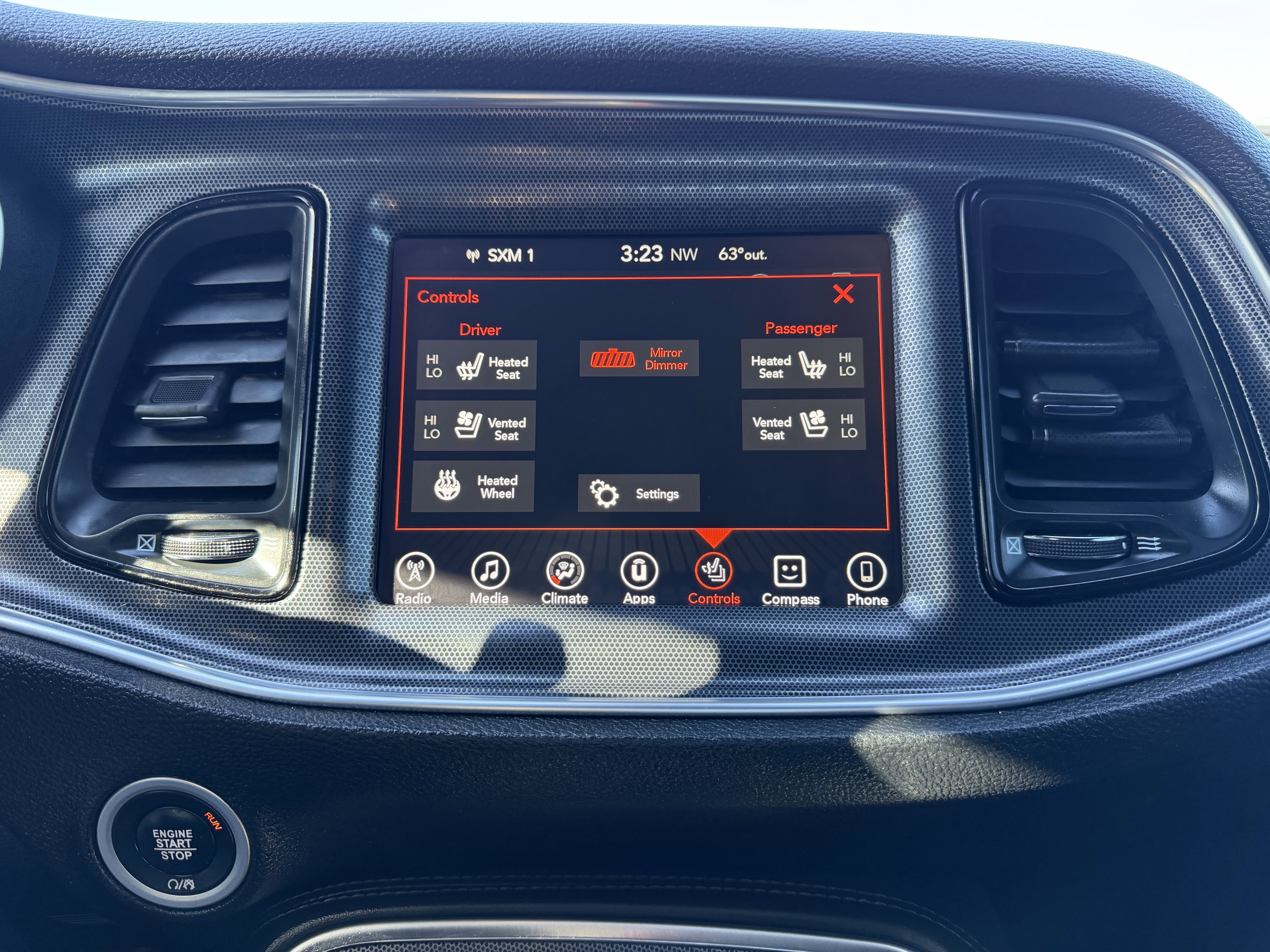 Used 2017 Dodge Challenger GT image 6