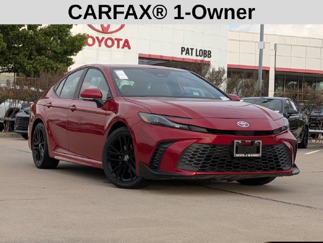 Used 2025 Toyota Camry SE FWD image 2