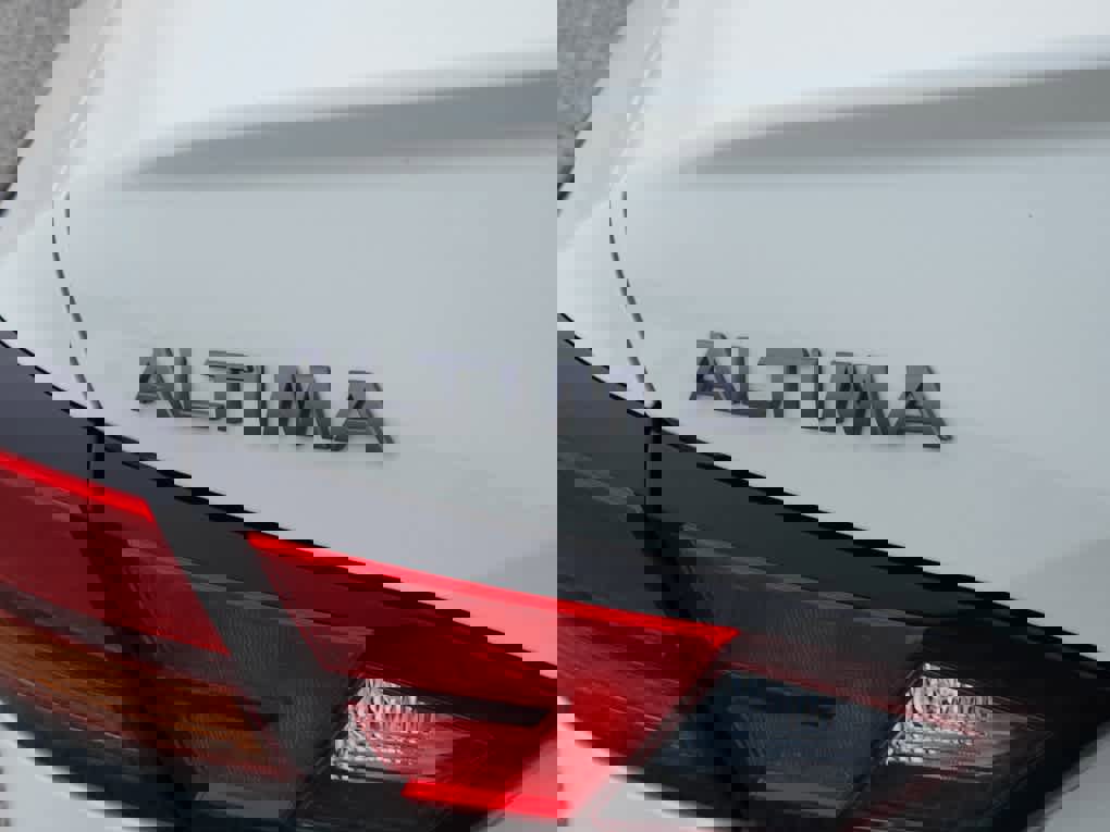 New 2025 Nissan Altima 2.5 SR w/ SR Premium Package image 20