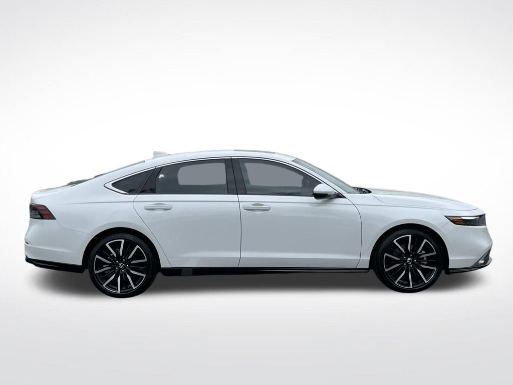 Certified 2025 Honda Accord Touring image 7