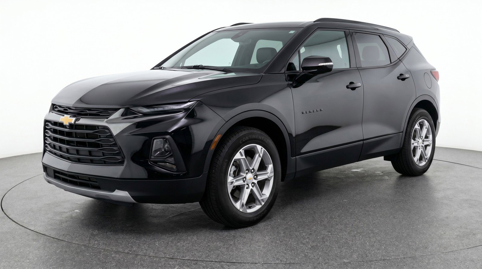 Used 2025 Chevrolet Blazer LT FWD image 3