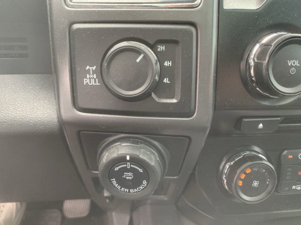 Used 2017 Ford F150 XLT w/ Equipment Group 302A Luxury AWD/4WD image 25