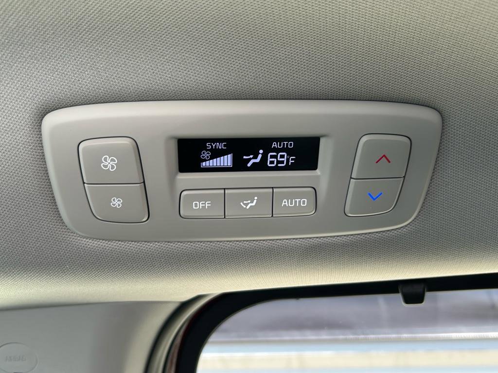 New 2026 Kia Carnival SX image 17