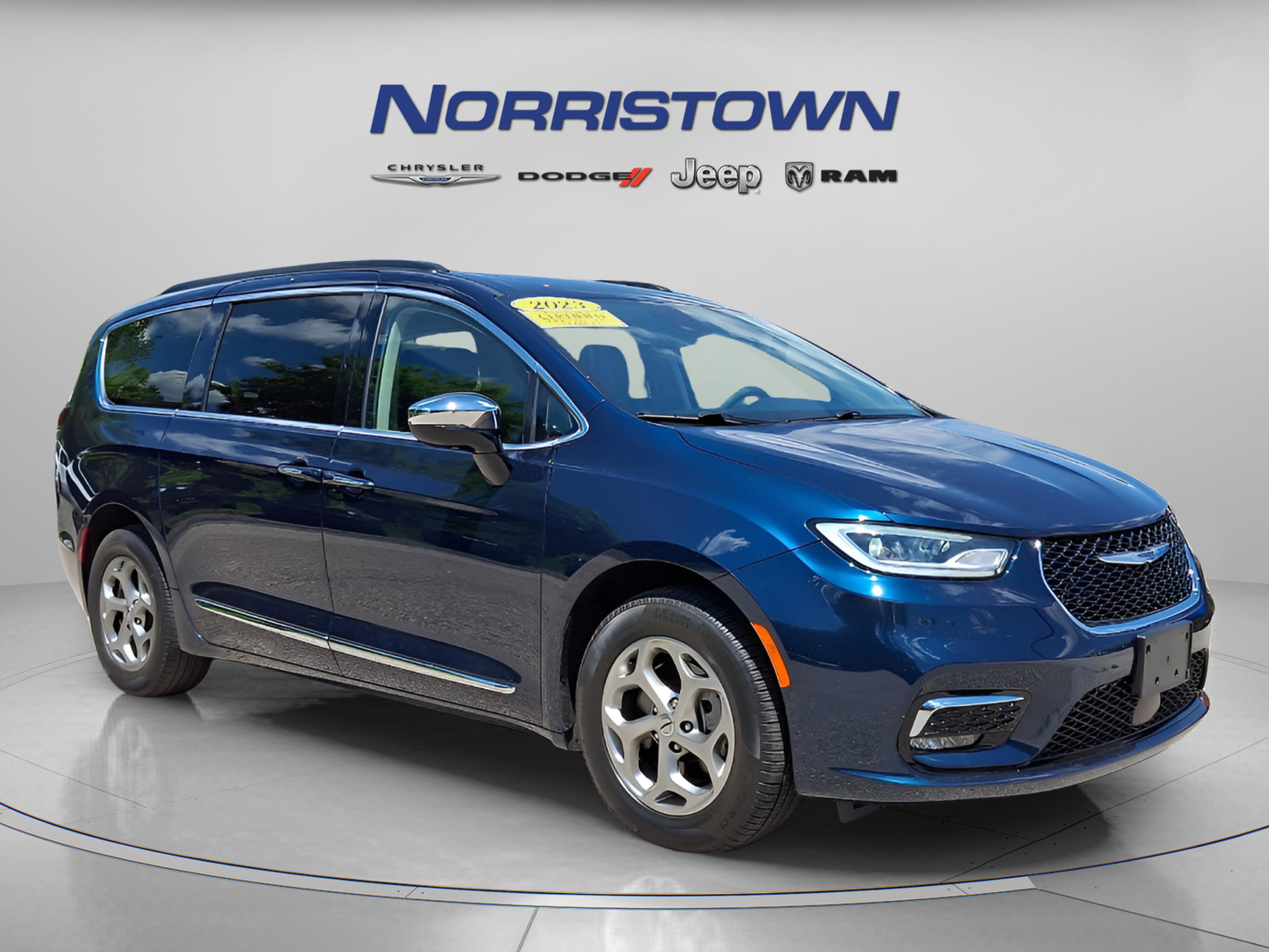 Used 2023 Chrysler Pacifica Limited