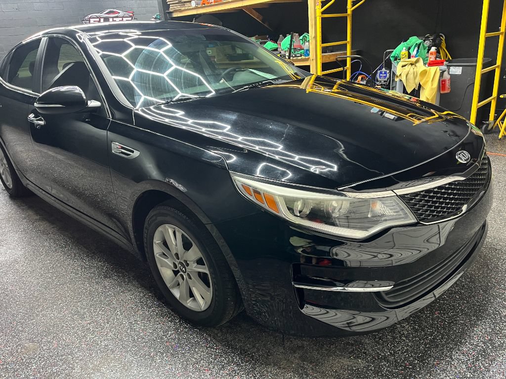 Used 2018 Kia Optima LX FWD image 2