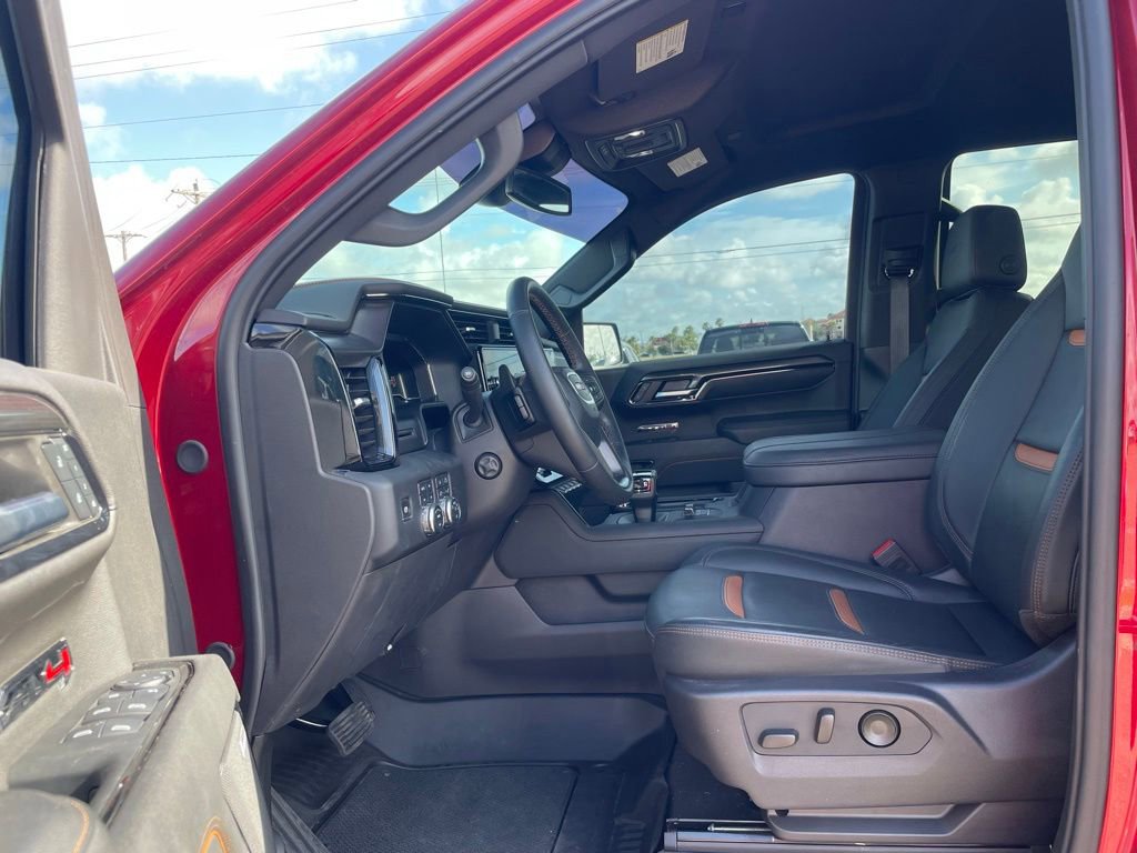 Used 2024 GMC Sierra 1500 AT4 w/ AT4 Preferred Package AWD/4WD image 10