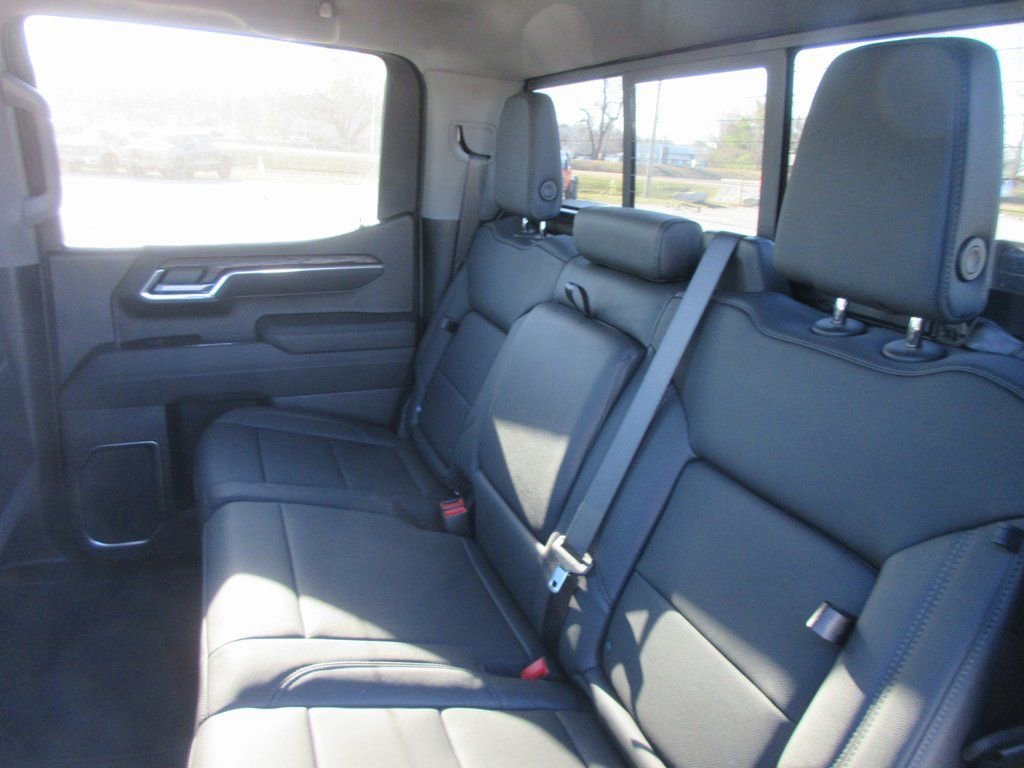 New 2026 GMC Sierra 1500 SLT w/ SLT Premium Plus Package image 15