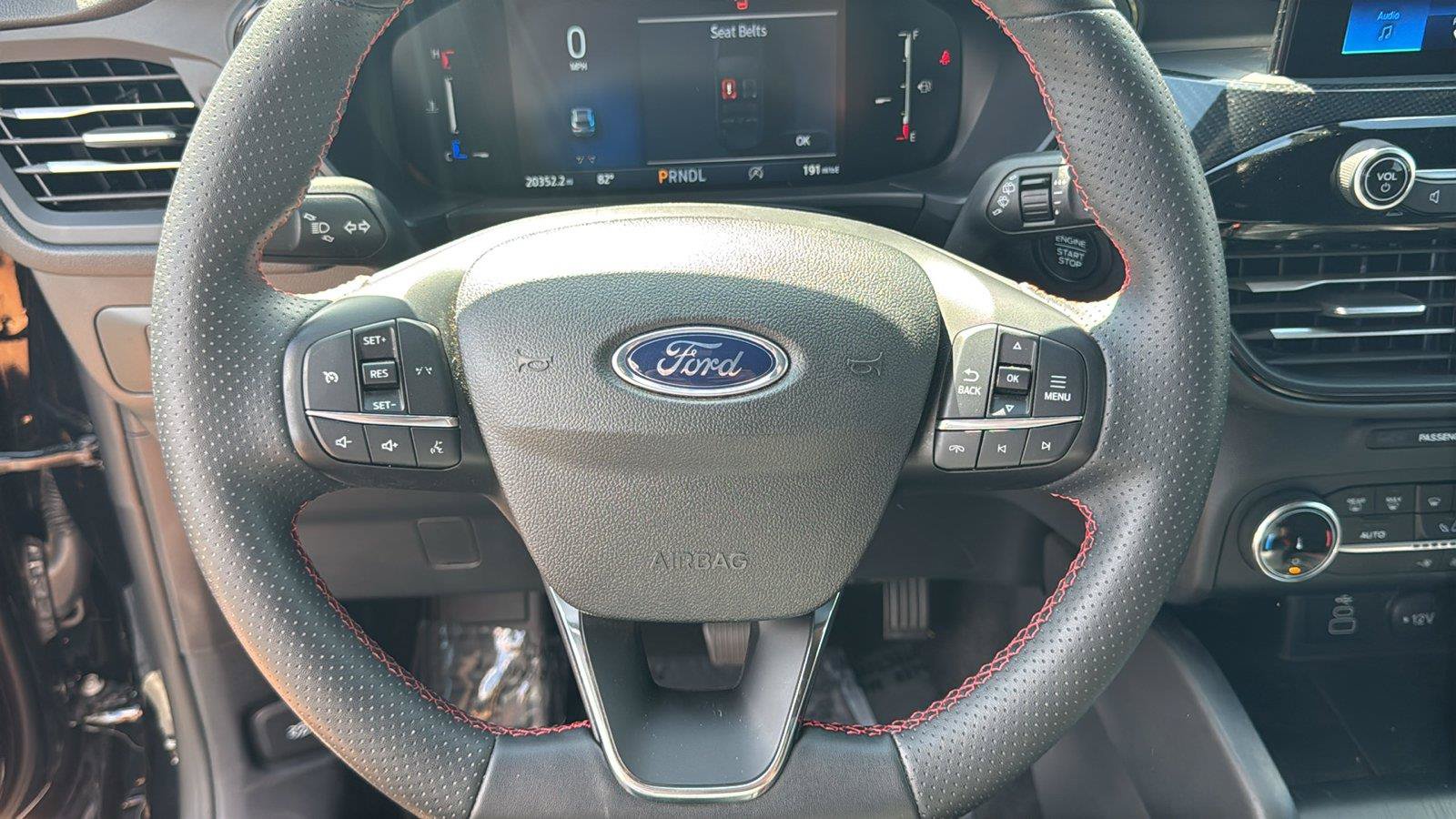 Used 2025 Ford Escape ST-Line FWD image 12