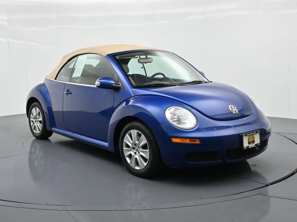 Used 2008 Volkswagen Beetle S FWD image 4