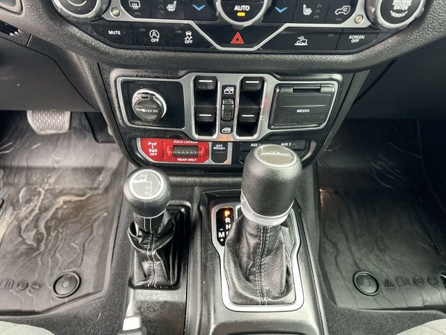 Used 2025 Jeep Gladiator Sport AWD/4WD image 30