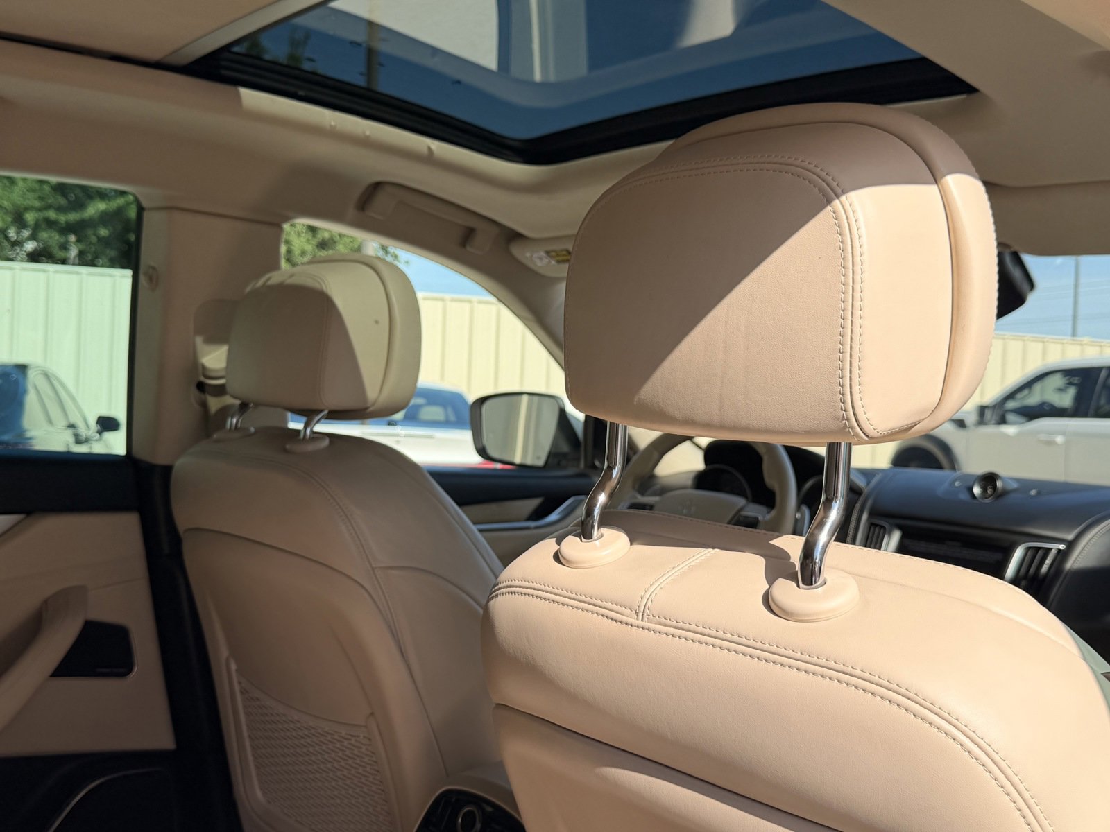 Used 2017 Maserati Levante S AWD/4WD image 23