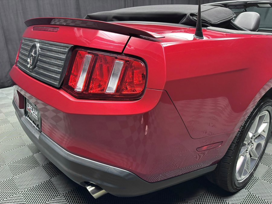 Used 2010 Ford Mustang Premium image 21