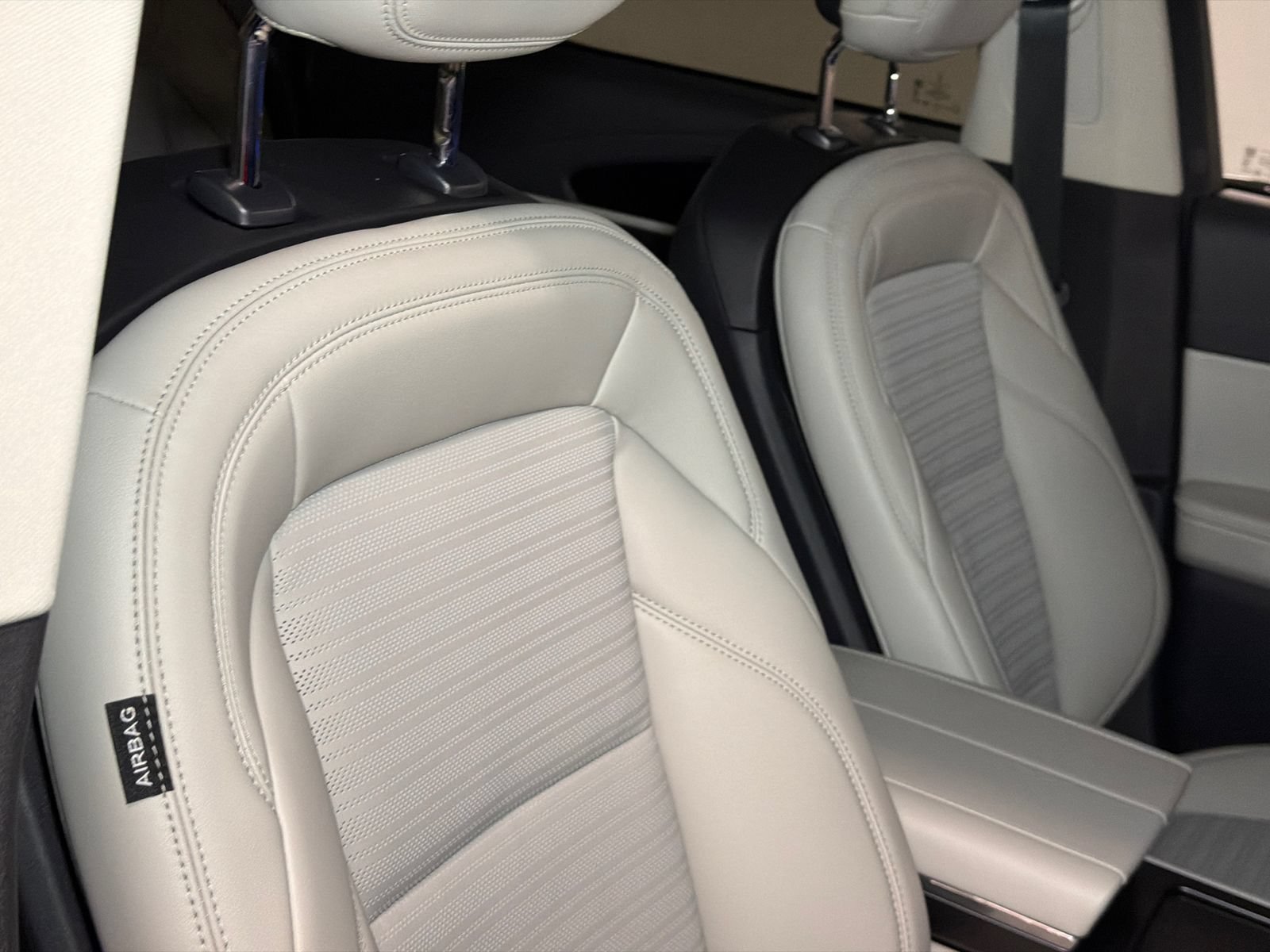 New 2026 Lincoln Nautilus Reserve w/ Jet Appearance Package AWD/4WD image 11