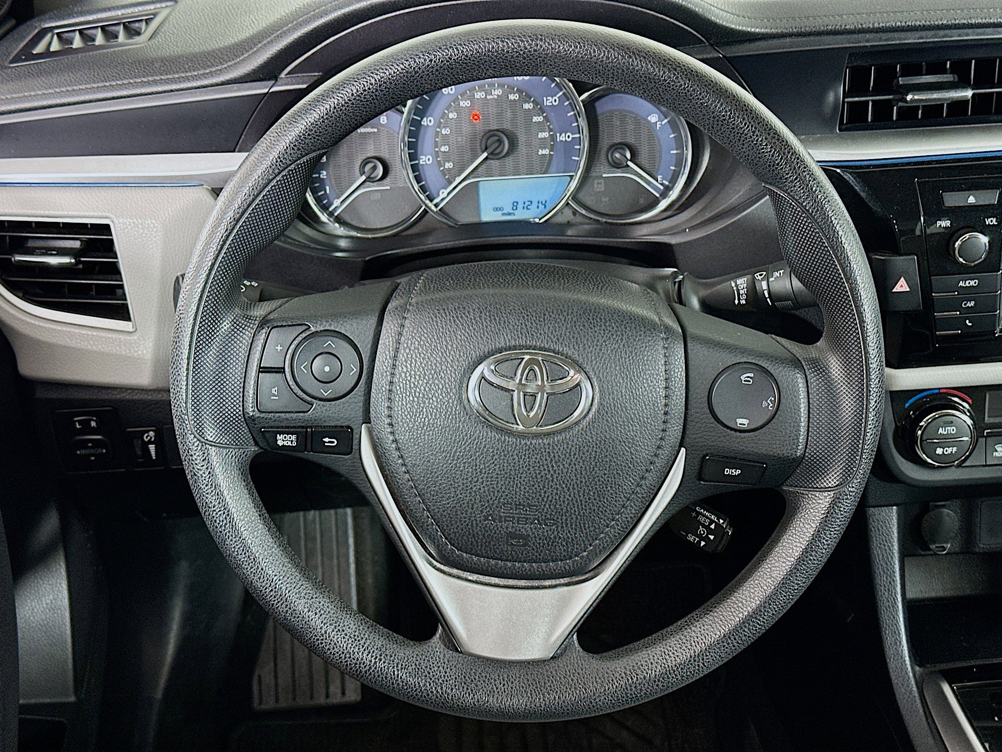 Used 2016 Toyota Corolla LE image 18