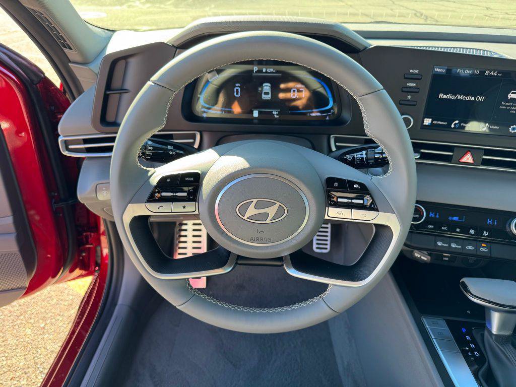 New 2025 Hyundai Elantra Sport FWD image 11