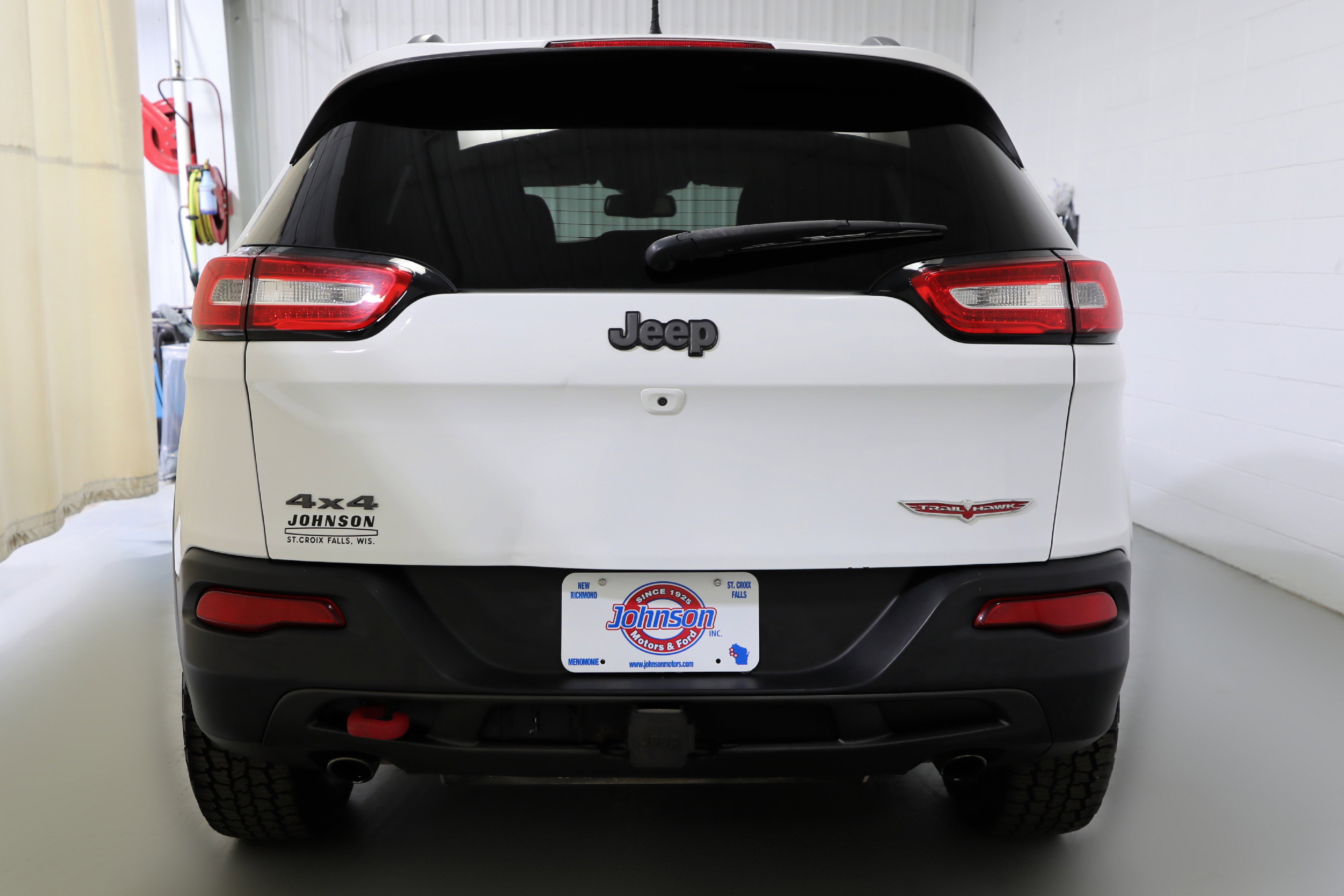 Used 2017 Jeep Cherokee Trailhawk w/ Cold Weather Group image 21