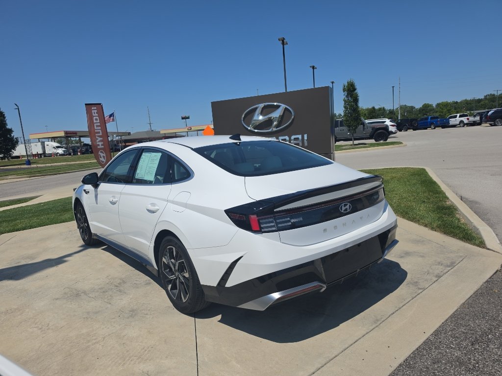 Certified 2025 Hyundai Sonata SEL FWD image 7