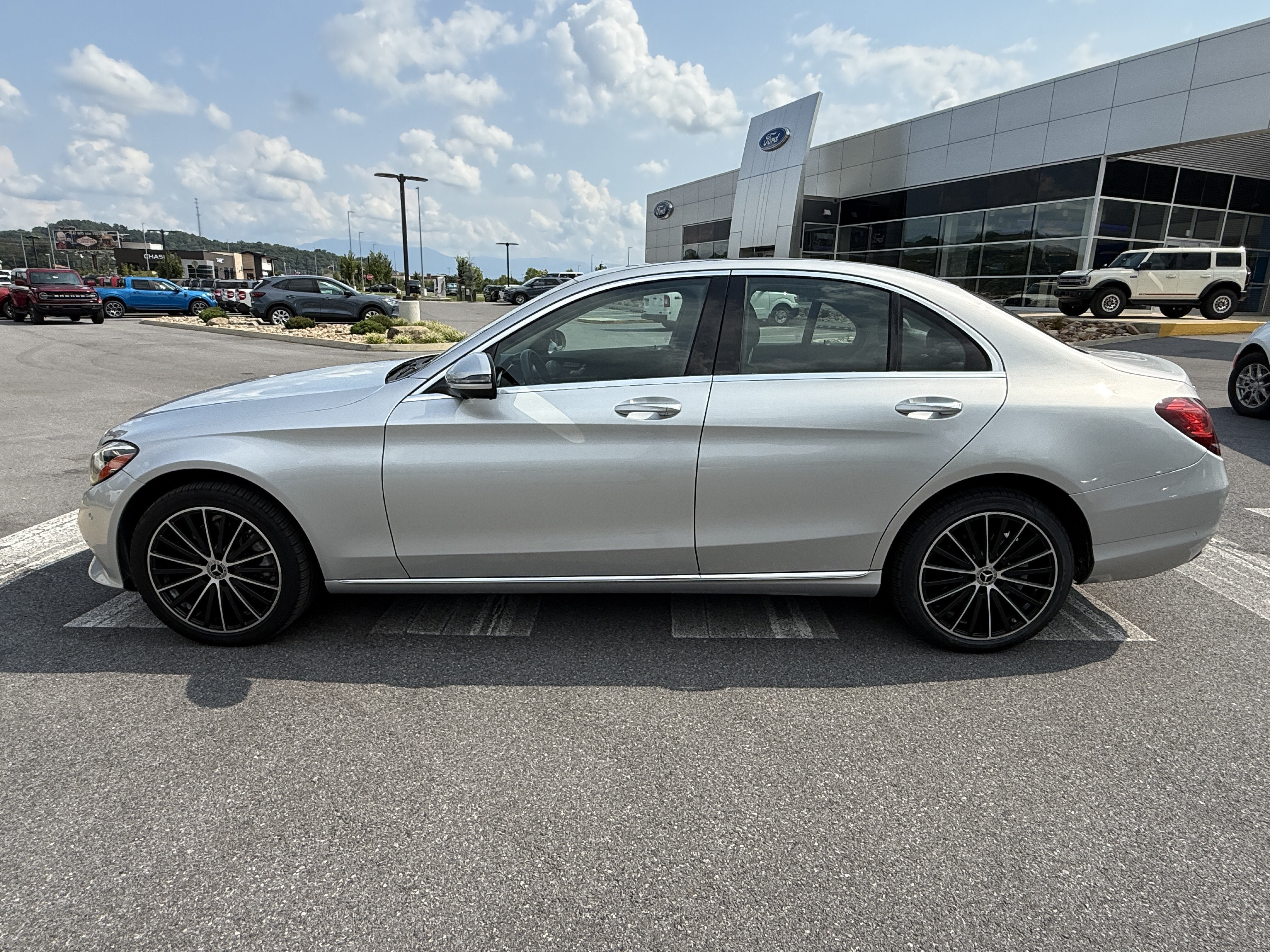 Used 2020 Mercedes-Benz C 300 4MATIC Sedan image 8