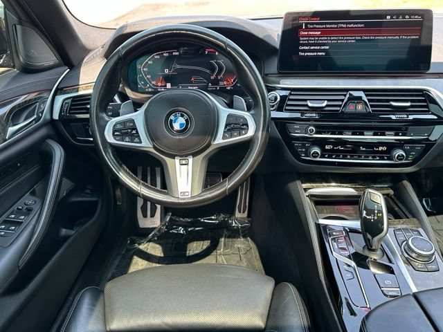 Used 2022 BMW M550i xDrive AWD/4WD image 17