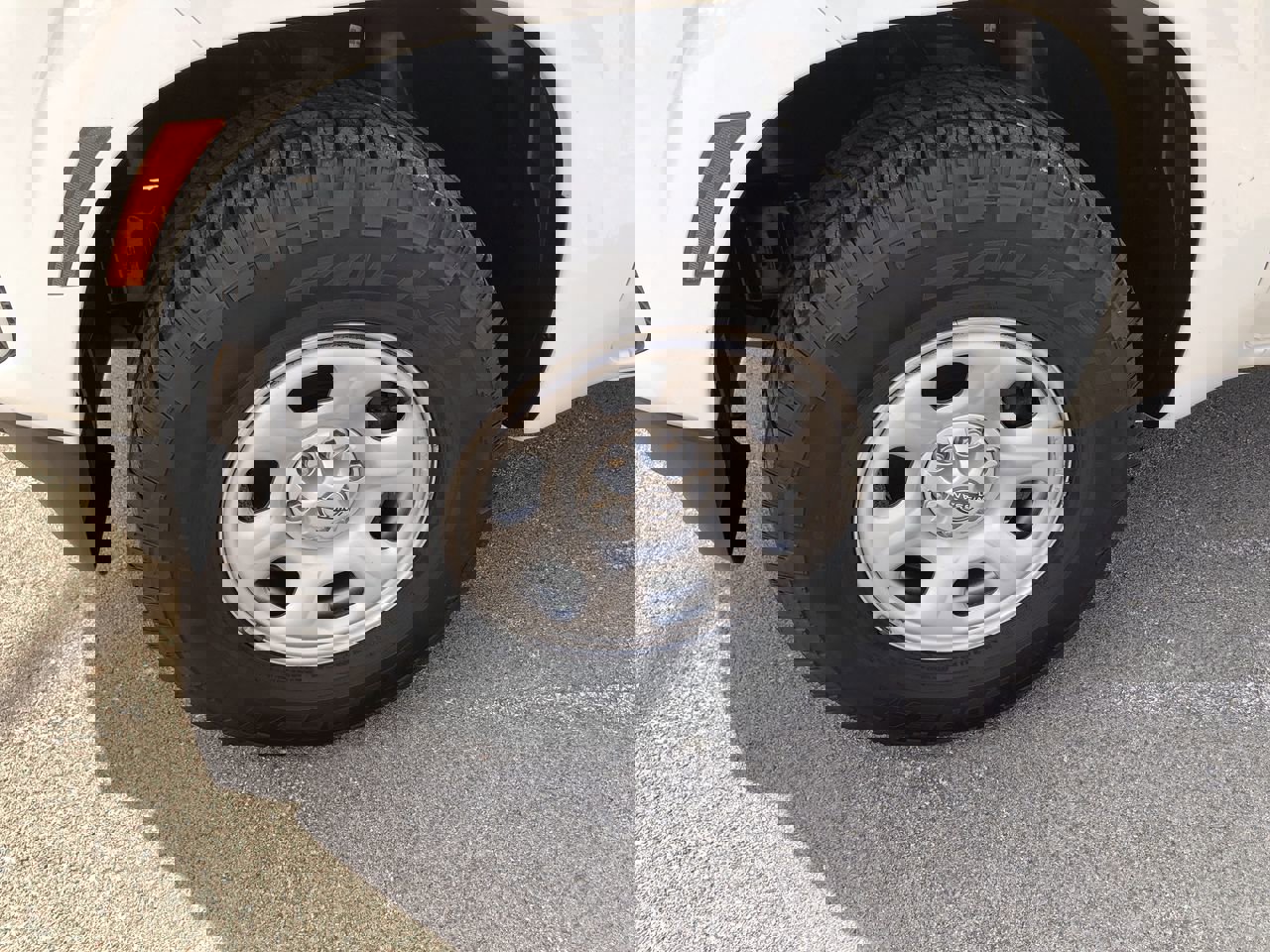 Used 2022 Nissan Frontier S image 10