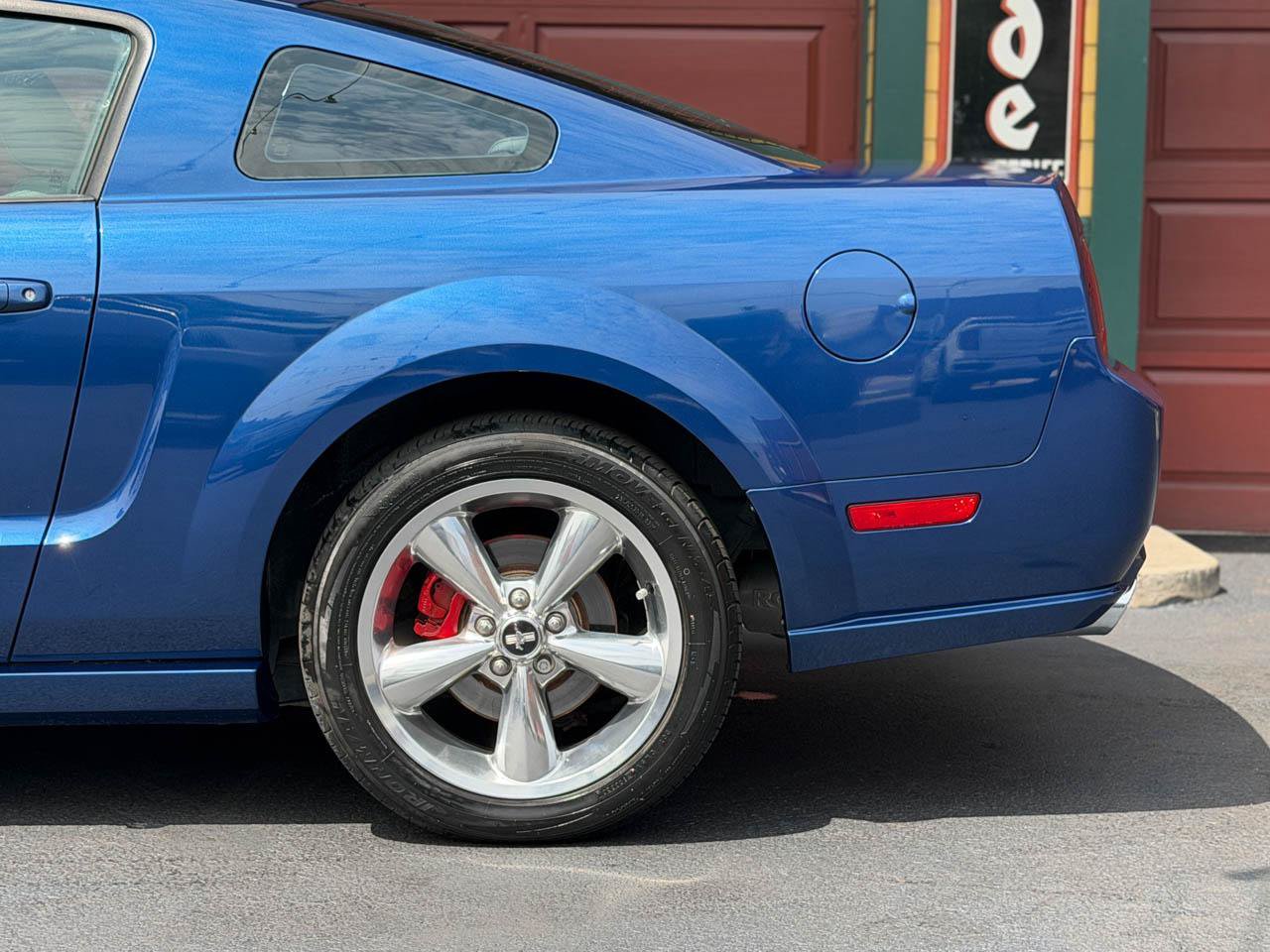 Used 2006 Ford Mustang GT Premium RWD image 32