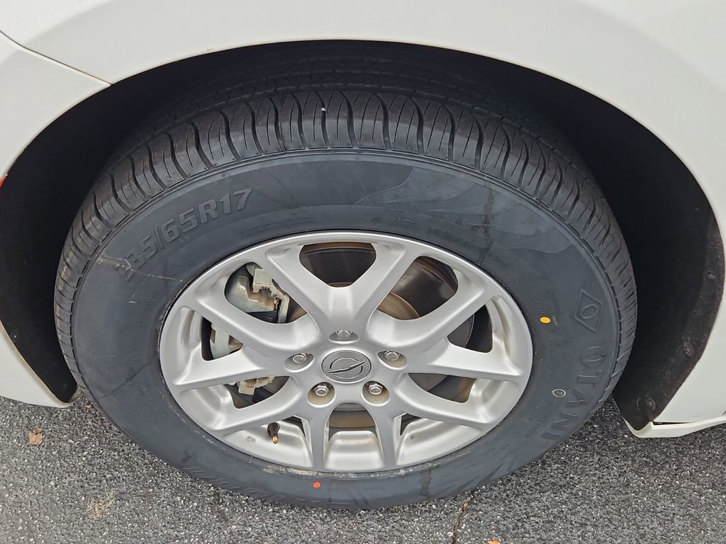 Used 2022 Chrysler Pacifica Touring-L image 10