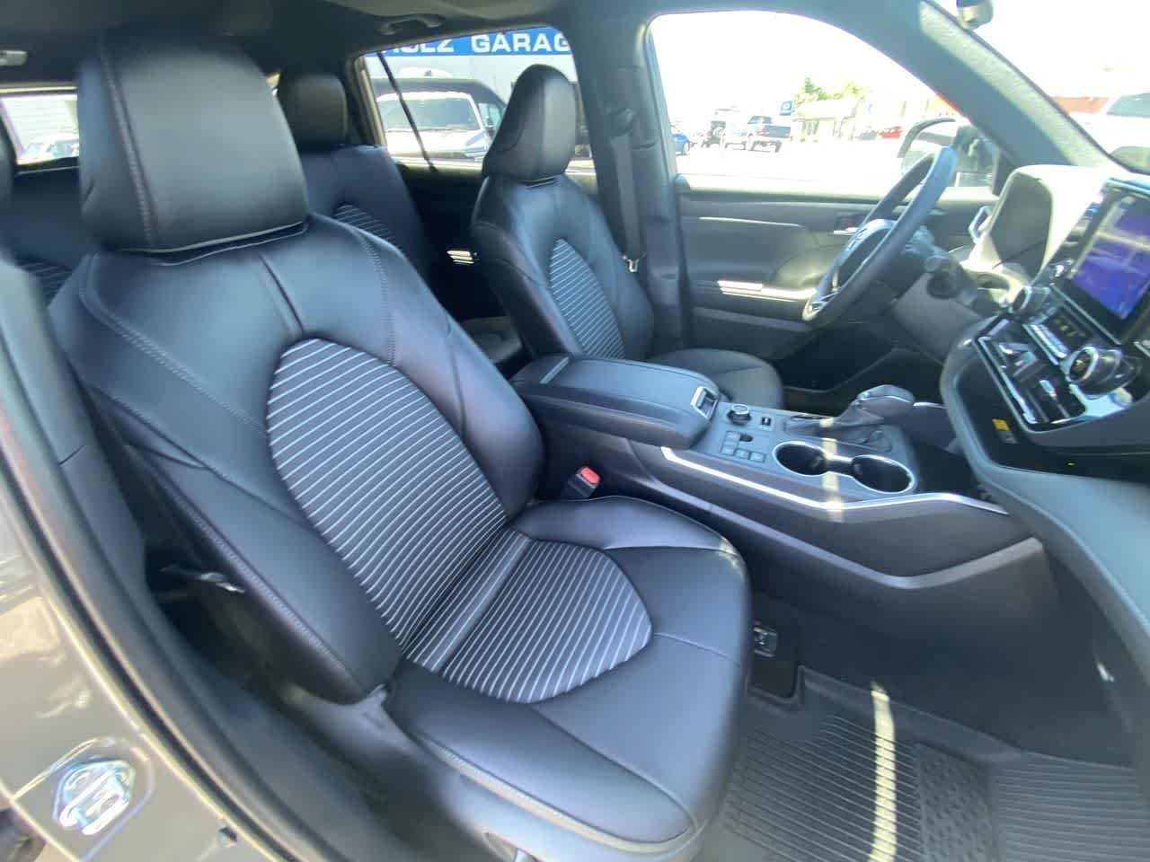 Certified 2026 Toyota Highlander XSE AWD/4WD image 25