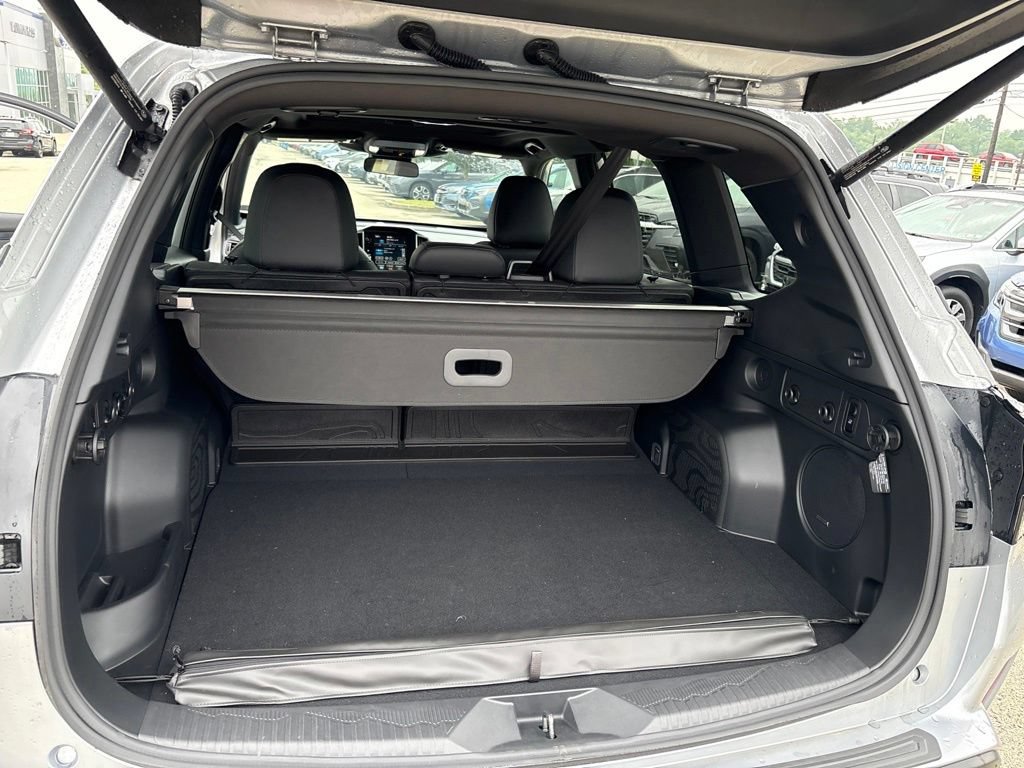 Certified 2025 Subaru Forester Limited AWD/4WD image 36