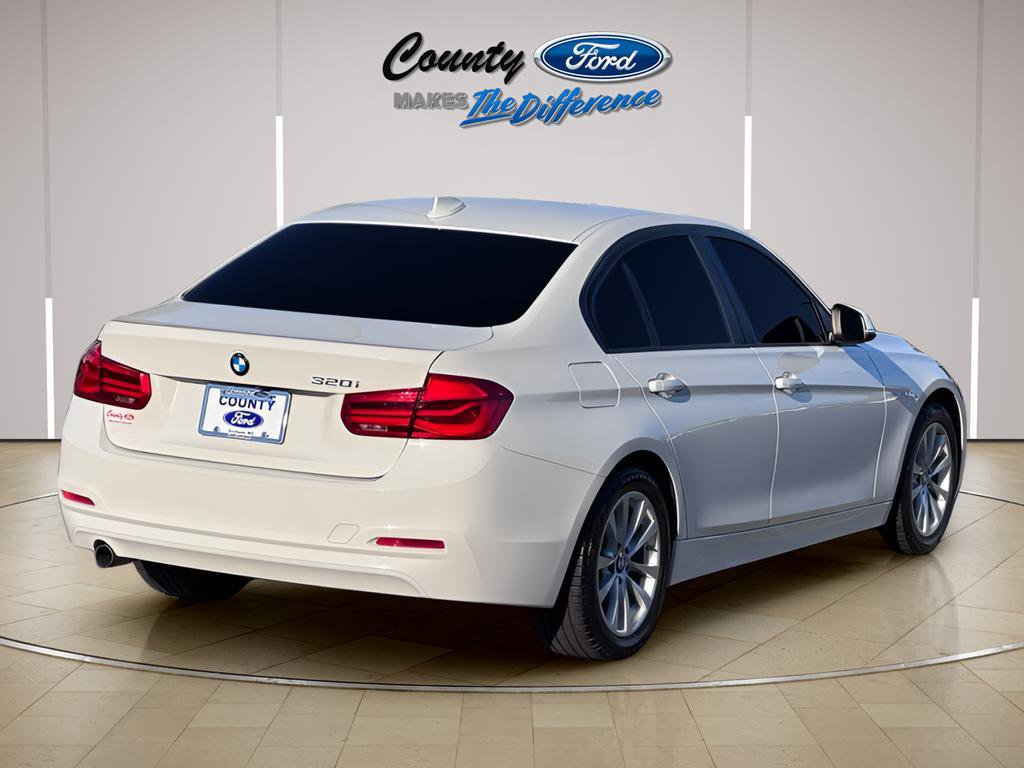 Used 2018 BMW 320i Sedan RWD image 25