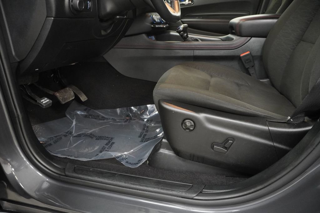 Certified 2025 Dodge Durango GT image 39