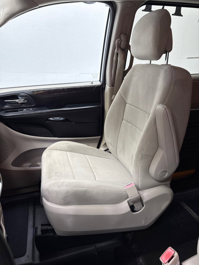 Used 2016 Dodge Grand Caravan SE w/ Quick Order Package 29E SE image 23