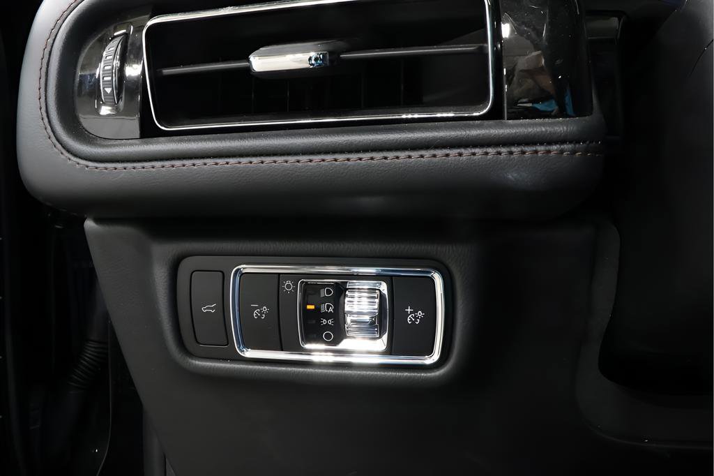 Used 2024 Lincoln Aviator Reserve image 19