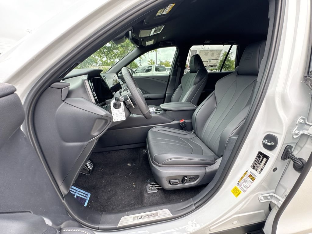 New 2026 Lexus TX 500h AWD w/ Technology Package image 19